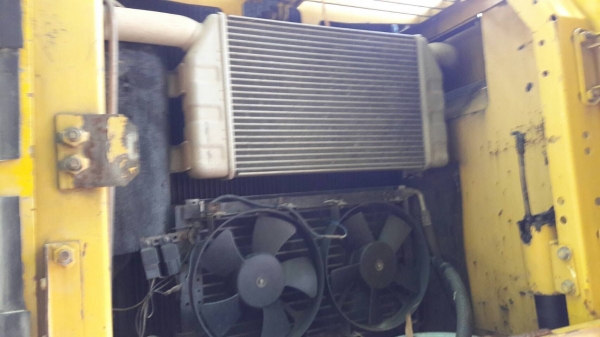 Komatsu PC200 รุ่น7 Komatsu PC200 รุ่น7