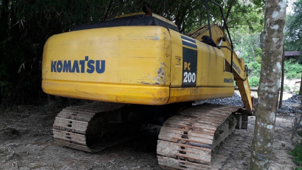Komatsu PC200 รุ่น7