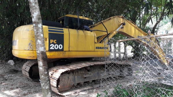 Komatsu PC200 รุ่น7