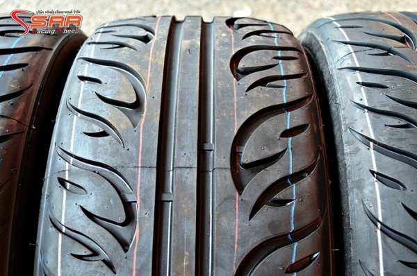 SPLENDID TIRES ZENO SD09 235/40R18 ปี17 SPLENDID TIRES ZENO SD09 235/40R18 ปี17