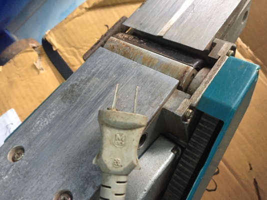 ขาย กบไฟฟ้า 3&quot; MAKITA 1100 มือสองสภาพดีครับ
