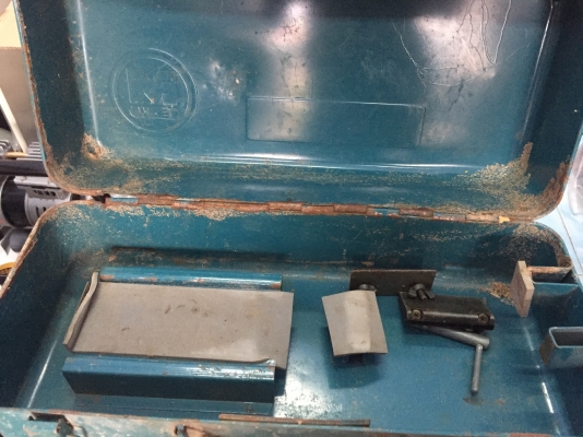 ขาย กบไฟฟ้า 3&quot; MAKITA 1100 มือสองสภาพดีครับ