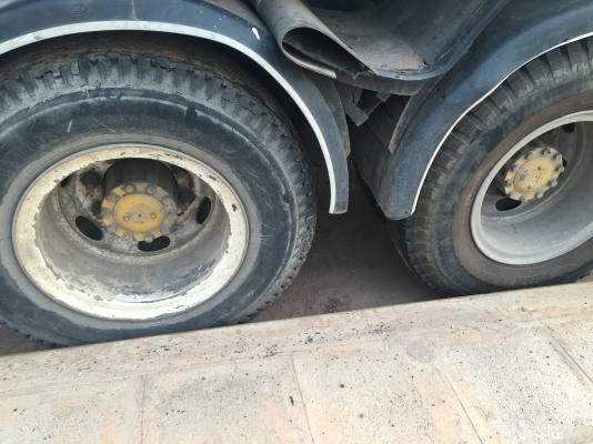 FM1J 260แรงม้า พร้อมลูกสามเพลาทะเบียนพร้อม