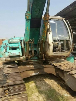 KOBELCO SK200 MARK 5 + MITSU FUSO FN527 KOBELCO SK200 MARK 5 + MITSU FUSO FN527
