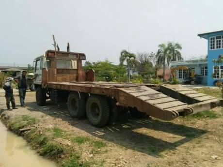 KOBELCO SK200 MARK 5 + MITSU FUSO FN527 KOBELCO SK200 MARK 5 + MITSU FUSO FN527