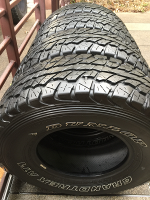 ยาง All Dunlop 31 10.5 R15 ปลายปี15 ดอกเต็ม ไม่มีปะ เนื้อนิ่มๆ ใช้ยาว ราคาไม่แพง