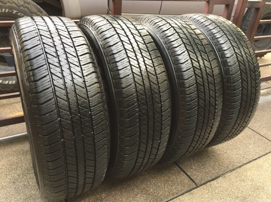 ยาง Bridgestone 265 65 17 ปี15 ดอกเต็ม ไม่มีปะ เนื้อนิ่มๆ ใช้ยาว ราคาไม่แพง