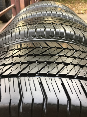 ยาง Bridgestone 265 65 17 ปี15 ดอกเต็ม ไม่มีปะ เนื้อนิ่มๆ ใช้ยาว ราคาไม่แพง
