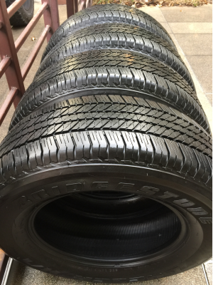 ยาง Bridgestone 265 65 17 ปี15 ดอกเต็ม ไม่มีปะ เนื้อนิ่มๆ ใช้ยาว ราคาไม่แพง