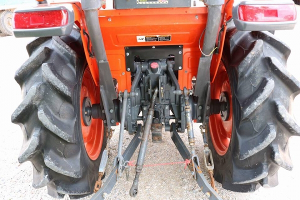 คูโบต้า L3608DT 4 WD 2 เพลา เกรด AAA ..ใบมีดดันหน้า่ ผานหลังใหม่  ทำงาน 289 ชั่วโมง สีเดิมๆโรงงาน 100\%