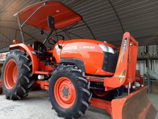 คูโบต้า L3608DT 4 WD 2 เพลา เกรด AAA ..ใบมีดดันหน้า่ ผานหลังใหม่  ทำงาน 289 ชั่วโมง สีเดิมๆโรงงาน 100\%