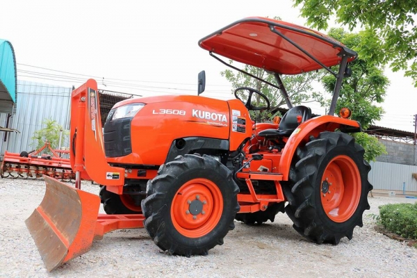 คูโบต้า L3608DT 4 WD 2 เพลา เกรด AAA ..ใบมีดดันหน้า่ ผานหลังใหม่  ทำงาน 289 ชั่วโมง สีเดิมๆโรงงาน 100\%