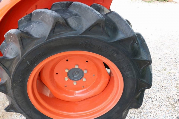 คูโบต้า L3608DT 4 WD 2 เพลา เกรด AAA ..ใบมีดดันหน้า่ ผานหลังใหม่  ทำงาน 289 ชั่วโมง สีเดิมๆโรงงาน 100\%