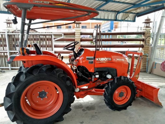 คูโบต้า L3608DT 4 WD 2 เพลา เกรด AAA ..ใบมีดดันหน้า่ ผานหลังใหม่  ทำงาน 289 ชั่วโมง สีเดิมๆโรงงาน 100\%