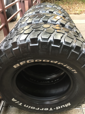ยาง Mud BF Goodrich 285 75 16 ปี12 พร้อมใช้งาน ราคาไม่แพง