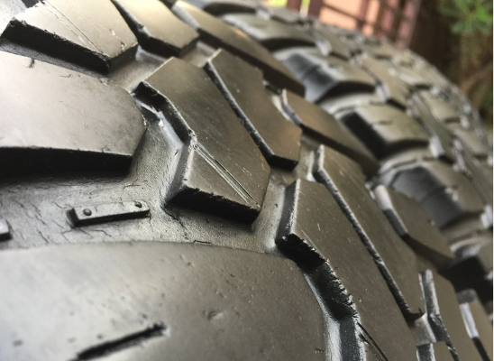 ยาง Mud Deestone 285 75 16 กลางปี12 ไม่มีปะ พร้อมใช้งาน ราคาไม่แพง ยาง Mud Deestone 285 75 16 กลางปี12 ไม่มีปะ พร้อมใช้งาน ราคาไม่แพง