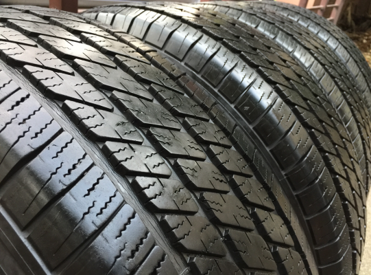 ยาง Michelin 265 65 17 กลางปี13 ดอกเต็ม ไม่มีปะ ราคาไม่แพง ยาง Michelin 265 65 17 กลางปี13 ดอกเต็ม ไม่มีปะ ราคาไม่แพง