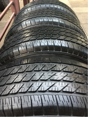 ยาง Michelin 265 65 17 กลางปี13 ดอกเต็ม ไม่มีปะ ราคาไม่แพง ยาง Michelin 265 65 17 กลางปี13 ดอกเต็ม ไม่มีปะ ราคาไม่แพง