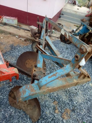 ผาลสามใบ26ใส่รถไถฟอร์ด14500