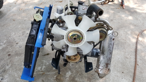 2 สูบ 12 แรง  พร้อมหม้อน้ำ  ราคา  15800 บาท รหัสสินค้า D3 - 9