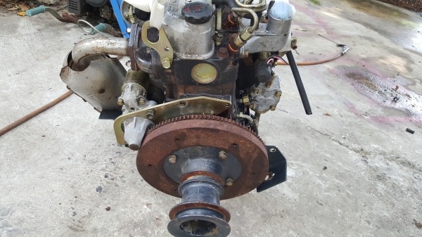 2 สูบ 12 แรง  พร้อมหม้อน้ำ  ราคา  15800 บาท รหัสสินค้า D3 - 9