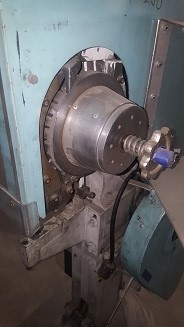 ขายเครื่องย้ำรีเวทไฟ220v พร้อมใช้ 20,000 บาท