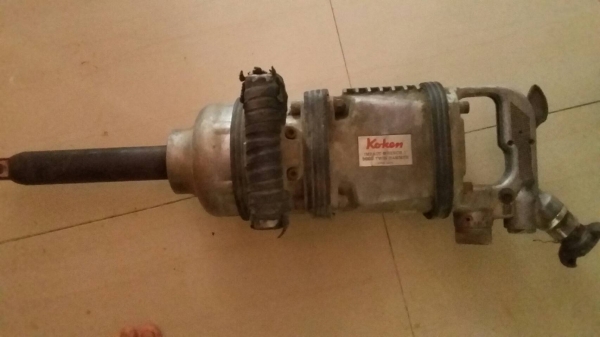 ขายเครื่องปั๊มลมกับปืนลมยกชุด!!!!! รุ่น TOYO ปี 59 ขายเครื่องปั๊มลมกับปืนลมยกชุด!!!!! รุ่น TOYO ปี 59