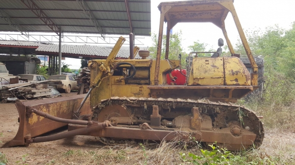 ขาย แทรคเตอร์ KOMATSU D50A-16 สภาพพร้อมใช้งาน เครื่องดี ช่วงล่างแน่น เอกสารใบซื้อขาย