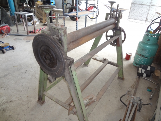 เครื่องม้วนเหล็กแผ่น ใช้มือหมุน