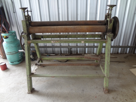 เครื่องม้วนเหล็กแผ่น ใช้มือหมุน