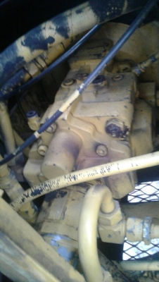 ขาย kobelco 60-3 เก่านอก ใบอินวอย เครื่องเดิม ปั้มเดิม มีใบมีดดัน มีลายหัวกระแทก สภาพพร้อมใช้งาน สนใจติดต่อได้ที่ 0802719535 คุณเบียร์