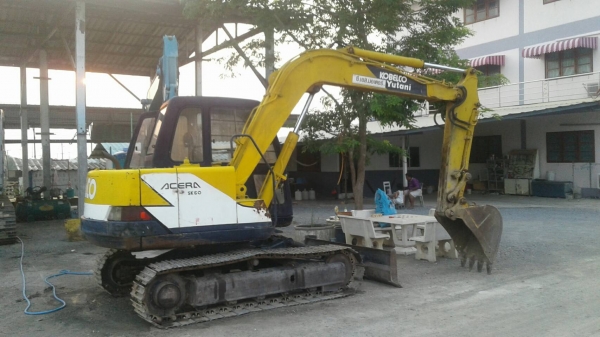ขาย kobelco 60-3 เก่านอก ใบอินวอย เครื่องเดิม ปั้มเดิม มีใบมีดดัน มีลายหัวกระแทก สภาพพร้อมใช้งาน สนใจติดต่อได้ที่ 0802719535 คุณเบียร์