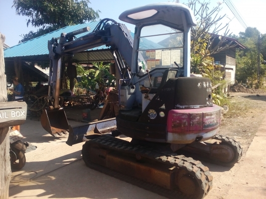 ขายkomatsu. Pc38uu-2  เครื่องดำคอลโทลน้ำมันเก่าญี่ปุ่น