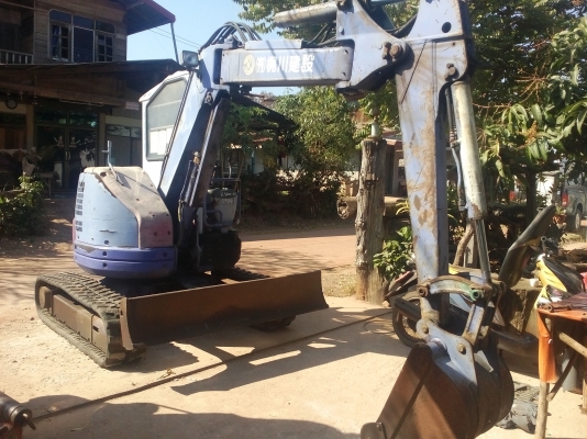 ขายkomatsu. Pc38uu-2  เครื่องดำคอลโทลน้ำมันเก่าญี่ปุ่น