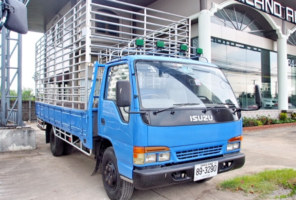 ISUZU ตัวการ์ตูน 120 แรงม้า รถห้างยาวห้าเมตร พร้อมคอก