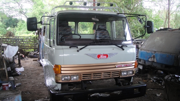 หัว10ล้อ HINO F18 บางๆสีใหม่ ของครบ ขาหน้า ขาหลัง กันชน กรองหลังเก๋ง ยกใส่รถได้เลย ราคาถูก หัว10ล้อ HINO F18 บางๆสีใหม่ ของครบ ขาหน้า ขาหลัง กันชน กรองหลังเก๋ง ยกใส่รถได้เลย ราคาถูก