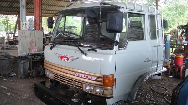 หัว10ล้อ HINO F18 บางๆสีใหม่ ของครบ ขาหน้า ขาหลัง กันชน กรองหลังเก๋ง ยกใส่รถได้เลย ราคาถูก