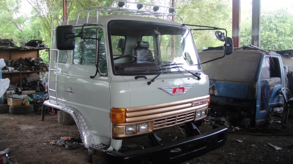 หัว10ล้อ HINO F18 บางๆสีใหม่ ของครบ ขาหน้า ขาหลัง กันชน กรองหลังเก๋ง ยกใส่รถได้เลย ราคาถูก หัว10ล้อ HINO F18 บางๆสีใหม่ ของครบ ขาหน้า ขาหลัง กันชน กรองหลังเก๋ง ยกใส่รถได้เลย ราคาถูก