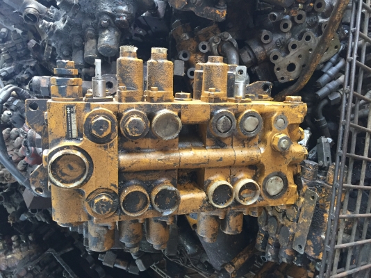 ขาย คอนโทรล PC100,120 รุ่น3,รุ่น5 20,000 บาท (แบบ5แกน)