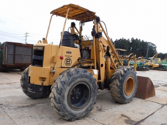 ขายรถตัก KOMATSU SD25P-1  เครื่อง อีซุซู 6BD1 สมบูรณ์พร้อมใช้ครับ FROM JAPAN  ติดต่อ 063-9316985 ID LINE : 0639316985 ครับ