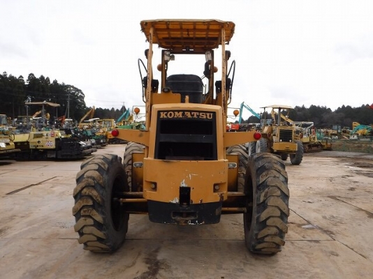 ขายรถตัก KOMATSU SD25P-1  เครื่อง อีซุซู 6BD1 สมบูรณ์พร้อมใช้ครับ FROM JAPAN  ติดต่อ 063-9316985 ID LINE : 0639316985 ครับ