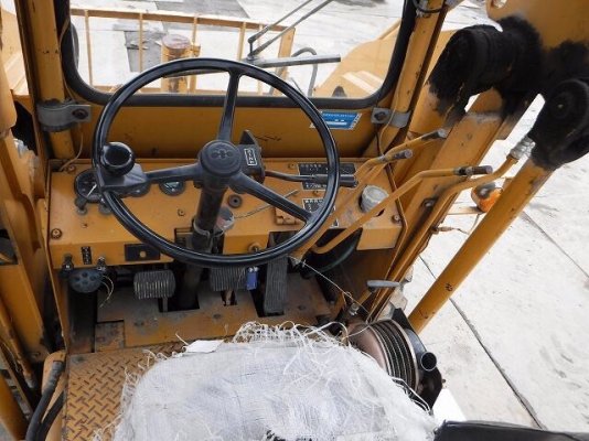 ขายรถตัก KOMATSU SD25P-1  เครื่อง อีซุซู 6BD1 สมบูรณ์พร้อมใช้ครับ FROM JAPAN  ติดต่อ 063-9316985 ID LINE : 0639316985 ครับ