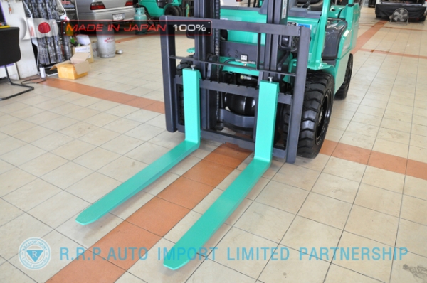 ขายรถโฟล์คลิฟท์มือสอง MITSUBISHI FD35-80273 นำเข้าจากประเทศญี่ปุ่น 100\% ไม่เคยใช้งานในไทย