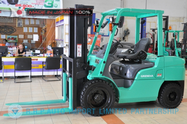 ขายรถโฟล์คลิฟท์มือสอง MITSUBISHI FD35-80273 นำเข้าจากประเทศญี่ปุ่น 100\% ไม่เคยใช้งานในไทย