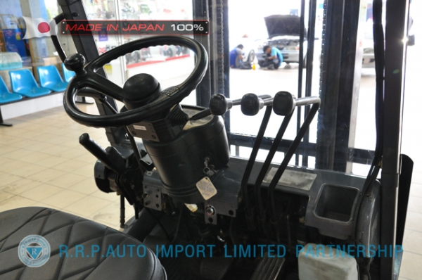 ขายรถโฟล์คลิฟท์มือสอง TOYOTA รุ่น 6FG15-30575 นำเข้าจากประเทศญี่ปุ่น 100\% ไม่เคยใช้งานในไทย