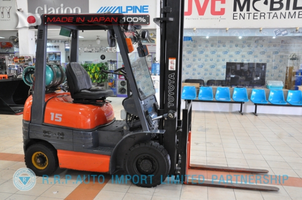 ขายรถโฟล์คลิฟท์มือสอง TOYOTA รุ่น 6FG15-30575 นำเข้าจากประเทศญี่ปุ่น 100\% ไม่เคยใช้งานในไทย