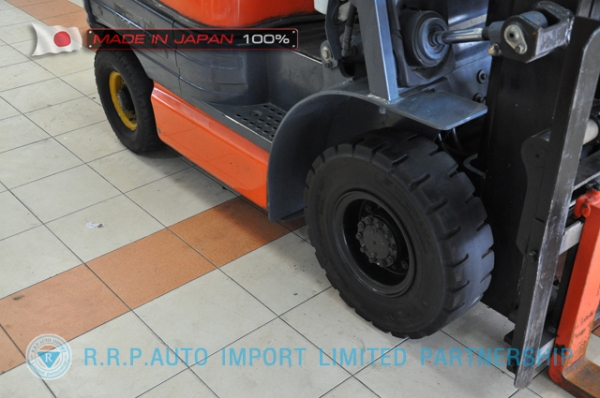 ขายรถโฟล์คลิฟท์มือสอง TOYOTA รุ่น 6FG15-30575 นำเข้าจากประเทศญี่ปุ่น 100\% ไม่เคยใช้งานในไทย