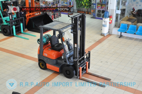 ขายรถโฟล์คลิฟท์มือสอง TOYOTA รุ่น 6FG15-30575 นำเข้าจากประเทศญี่ปุ่น 100\% ไม่เคยใช้งานในไทย