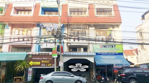 ขายอาคารพานิชย์ 3 ชั้นครึ่ง ต่อเติมเต็มพื้นที่ เป็น 4 ชั้นเต็ม เนื้อที่ 16 ตรว. ซอยคู้บอน 27 รามอินทรา