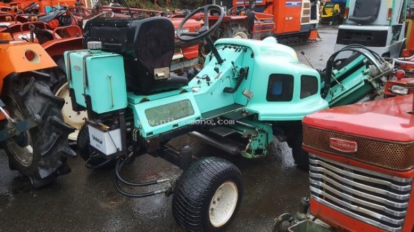 รถตัดหญ้าแบบนั่งขับ TSUCHIYA TM-3-241 พิเศษจาก138,000 เหลือ 80,000 บาท รหัสสินค้า50101014